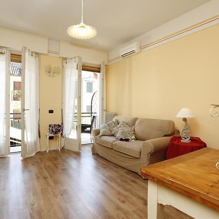 Appartamenti Piazza Umberto I 托里德尔贝纳科 客房 照片